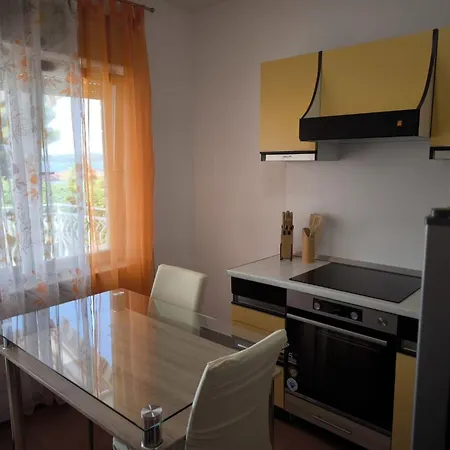 One Bedroom With Sea View And Terrace شقة تروغير
