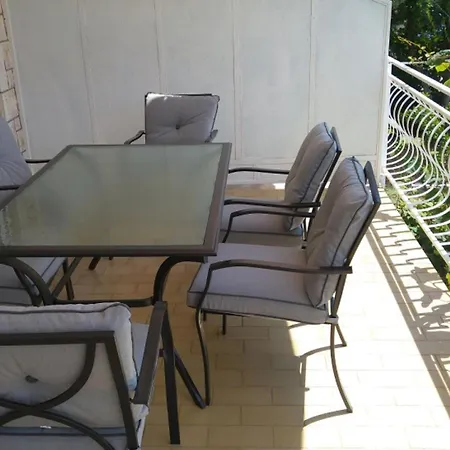 شقة One Bedroom With Sea View And Terrace تروغير